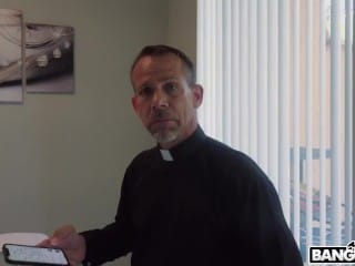 Lovely Knockout Camila Cortez Sucks Big Cock