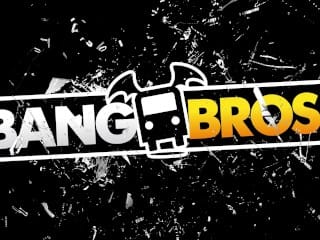 Flirtatious Chippie Alyssia Kent Gives A Spanking Lesson